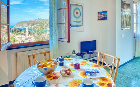 Olivi Del Mesco - Levanto: Pièce, Propriété, Maison, Table, Design Intérieur, Vacances, Bâtiment, Immobilier, Meubles, Domicile