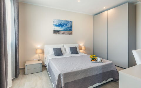 Villa Le Terme: Chambre, Pièce, Meubles, Propriété, Lit, Design Intérieur, Drap De Lit, Suite, Bâtiment, Immobilier