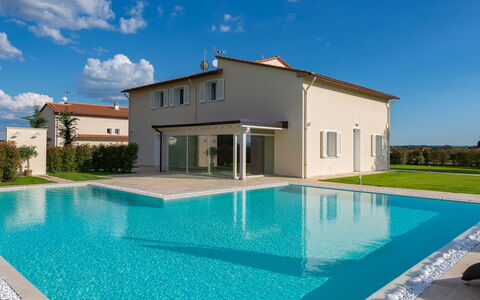 Villa Le Terme: Propriété, Maison, Bâtiment, Piscine, Immobilier, Domicile, Villa, Biens, Architecture, Zone Résidentielle