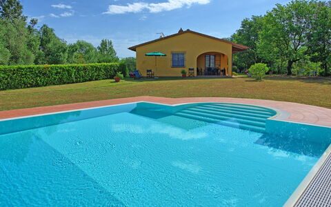 Casa Legoli: Piscine, Propriété, Maison, Domicile, Immobilier, Loisir, Herbe, Bâtiment, Villa, Biens