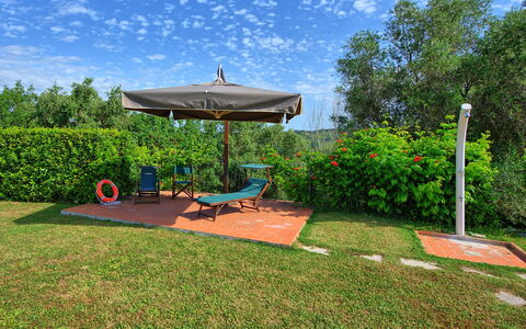 Casa Legoli: Propriété, Immobilier, Herbe, Arbre, Maison, Lot Terre, Cour, Domicile, Jardin, Ciel