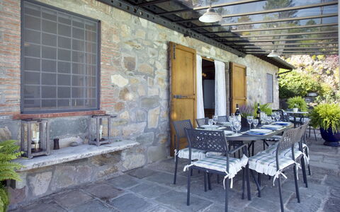 Al Mennucci: Propriété, Bâtiment, Patio, Maison, Immobilier, Pièce, Meubles, Domicile, Porche, Design Intérieur