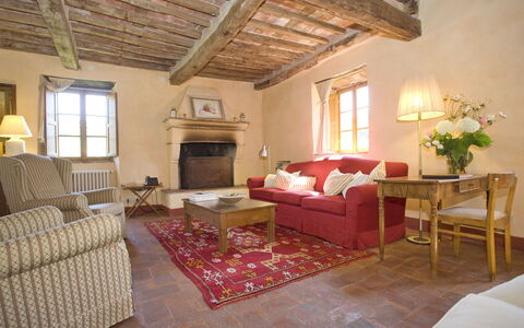 Bottino: Pièce, Meubles, Salon, Propriété, Design Intérieur, Bâtiment, Sol, Plafond, Maison, Domicile