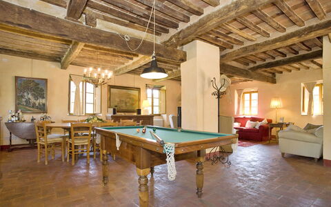 Bottino: Pièce, Salle De Billard, Propriété, Salle De Récréation, Meubles, Bâtiment, Jeux, Table, Jeux Et Sports D'Intérieur, Plafond