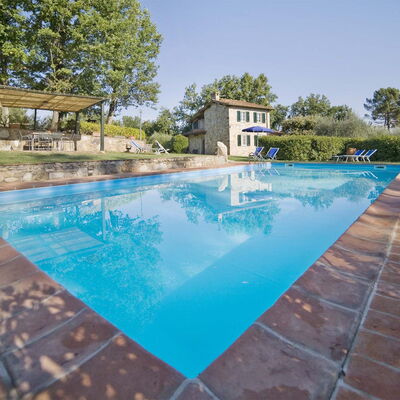 Broccolo: Piscine, Propriété, Immobilier, Biens, Maison, Miroir D'Eau, Bâtiment, Zone Résidentielle, Domicile, Conception