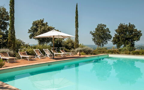 Lavacchio 12: L'Eau, Ciel, Plante, Piscine, Bleu Azur, Arbre, Ombre, Mobilier De Jardin, Loisir, Composite