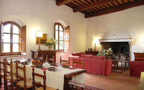 Malmantile: Bâtiment, Pièce, Propriété, Design Intérieur, Restaurant, Meubles, Plafond, Table, Maison, Architecture