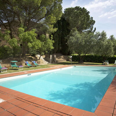 Malmantile: Piscine, Propriété, Loisir, Herbe, Immobilier, Maison, Arrière-Cour, Domicile, Rectangle, Arbre