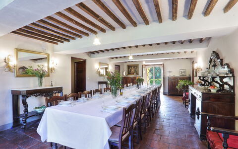 Villa Clara 20: Propriété, Bâtiment, Pièce, Immobilier, Plafond, Restaurant, Maison, Design Intérieur, Salle À Manger, Meubles