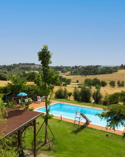 San Piero: L'Eau, Ciel, Plante, Piscine, Bleu Azur, Arbre, Botanique, Chaise, Paysage Naturel, Plan D'Eau
