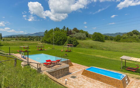 Alle Fornaci: Propriété, Lot Terre, Piscine, Immobilier, Loisir, Complexe Sportif, Maison, Zone Rurale, Des Loisirs, Domicile