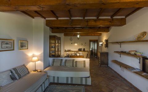 Alle Fornaci: Propriété, Pièce, Bâtiment, Plafond, Design Intérieur, Maison, Faisceau, Meubles, Sol, Architecture