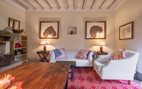 Casa Di Lilli: Meubles, Design Intérieur, Sol, Mur, Sol, Canapé, Bois, Pièce, Plafond, Salon