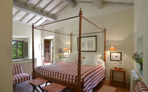 Casa Di Lilli: Meubles, Design Intérieur, Chambre, Lit, Plafond, Linge, Textile, Pièce, Literie, Sol