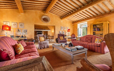 Lavacchio 16: Meubles, Canapé, Table, Bois, Design Intérieur, Cadre, Sol, Salon, Confort, Sol