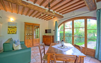 Mulignone 2: Propriété, Pièce, Bâtiment, Maison, Immobilier, Meubles, Chalet, Domicile, Plafond, Design Intérieur