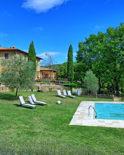 Borgo Mulignone: Propriété, Biens, Maison, Paysage Naturel, Bâtiment, Immobilier, Herbe, Domicile, Architecture, Piscine