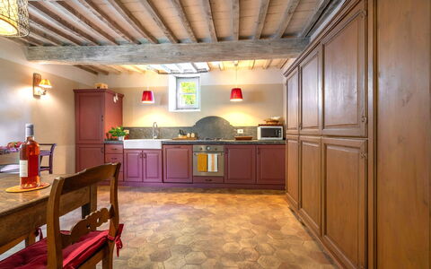 Casa Di Giulio: Meubles, Design Intérieur, Cuisine, Sol, Cabinetry, Comptoir, Bois, Plafond, Sol, Appareil De Cuisine