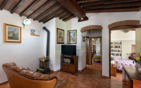 Villa Il Cipresso: Cadre, Propriété, Bois, Design Intérieur, Plante D'Appartement, Architecture, Sol, Sol, Salon, Tache De Bois