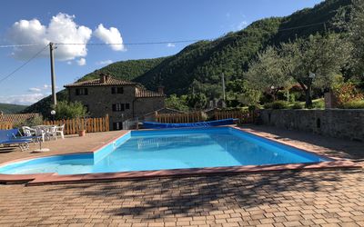 Agriturismo Cuiano: Piscine, Propriété, Ciel, L'Eau, Maison, Vacances, Loisir, Immobilier, Montagne, Arbre