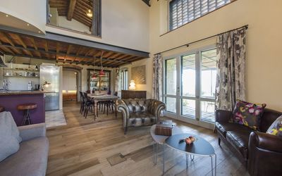 Quercia: Propriété, Pièce, Bâtiment, Salon, Design Intérieur, Maison, Meubles, Immobilier, Domicile, Sol