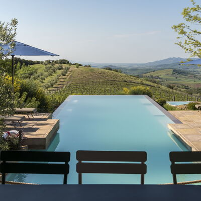 Sequerciani: Piscine, Propriété, Architecture, Arbre, Maison, Immobilier, Loisir, Bâtiment, Vacances, Ombre