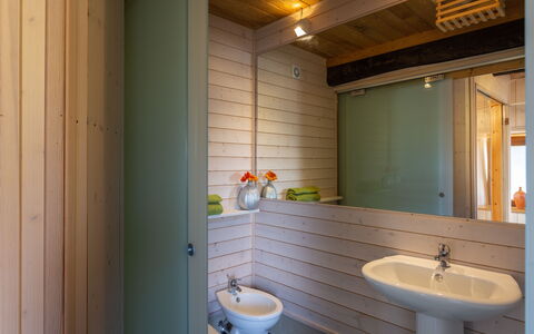 Casa Alice: Pièce, Salle De Bains, Propriété, Design Intérieur, Bâtiment, Maison, Architecture, Immobilier, Luminaire Plomberie, Domicile