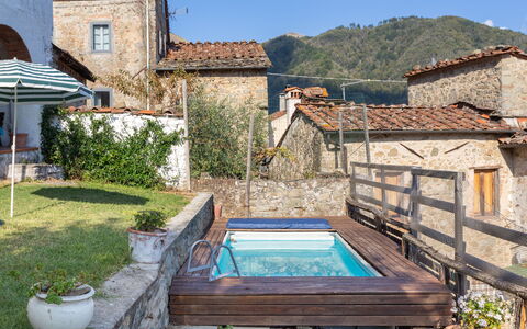 Casa Alice: Propriété, Bleu, Piscine, Maison, Bâtiment, Bleu Azur, Vacances, Immobilier, Biens, Arbre
