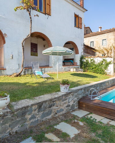 Casa Alice: Propriété, Bâtiment, Maison, Immobilier, Piscine, Zone Résidentielle, Villa, Biens, Hacienda, Arrière-Cour