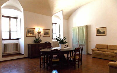 Senni 1: Pièce, Propriété, Bâtiment, Sol, Design Intérieur, Meubles, Parquet, Plafond, Dur, Salon