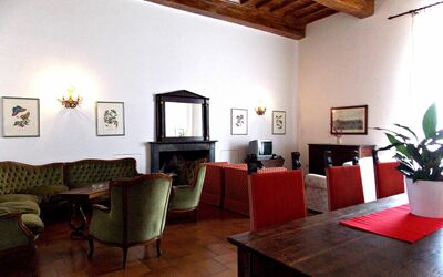 Senni 2: Pièce, Propriété, Bâtiment, Design Intérieur, Salon, Meubles, Plafond, Maison, Sol, Immobilier