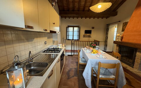 Podere Di Mero Casolare: Meubles, Design Intérieur, Sol, Bois, Domicile, Sol, Pièce, Cuisine, Maison, Éclairage