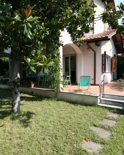 Villa Del Forte: Propriété, Maison, Domicile, Bâtiment, Immobilier, Architecture, Cour, Arbre, Chalet, Villa