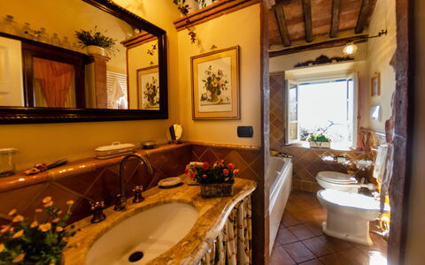 La Casa Del Sole: Pièce, Propriété, Salle De Bains, Design Intérieur, Bâtiment, Maison, Immobilier, Domicile, Évier, Meubles