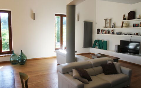 Casale De Conti: Salon, Meubles, Pièce, Propriété, Design Intérieur, Bâtiment, Maison, Canapé, Sol, Table Basse