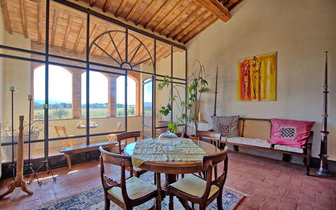 Palazzo Del Capitano: Pièce, Propriété, Bâtiment, Design Intérieur, Maison, Immobilier, Meubles, Table, Biens, Architecture