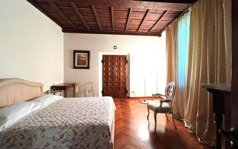 Tenuta Cambiano: Chambre, Design Intérieur, Lit, Meubles, Drap De Lit, Sol, Literie, Sol, Plafond, Pièce