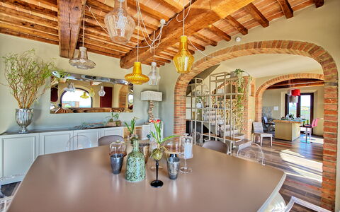 Villa Massimiliano: Propriété, Bâtiment, Pièce, Plafond, Design Intérieur, Faisceau, Immobilier, Biens, Salle À Manger, Maison