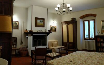 Giglio: Pièce, Meubles, Design Intérieur, Propriété, Bâtiment, Plafond, Éclairage, Luminaire, Salon, Mur