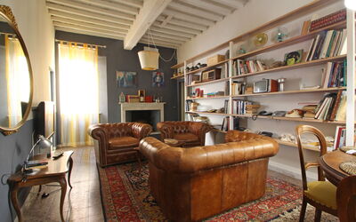 Geco 1: Bâtiment, Salon, Pièce, Propriété, Meubles, Design Intérieur, Domicile, Plafond, Immobilier, Maison