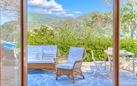 Il Giardino Sul Mare - Levanto: Propriété, Pièce, Paysage Naturel, Meubles, Immobilier, Maison, Bâtiment, Patio, Design Intérieur, Vacances