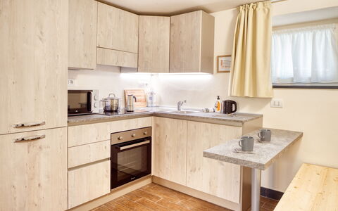 Portovecchio Apartments - Levanto: Bois, Design Intérieur, Meubles, Cabinetry, Cuisine, Domicile, Comptoir, Appareil De Cuisine, Principaux Appliance, Pièce