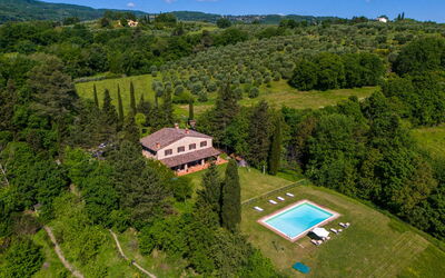 Podere a Lafi: Ciel, Propriété, Écorégion, Bâtiment, Plante, La Nature, Paysage Naturel, Arbre, Lot Terre, Herbe