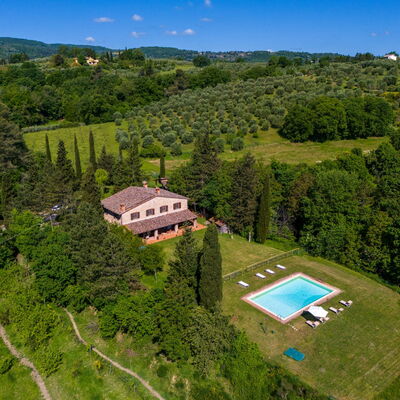 Podere a Lafi: Ciel, Propriété, Écorégion, Bâtiment, Plante, La Nature, Paysage Naturel, Arbre, Lot Terre, Herbe