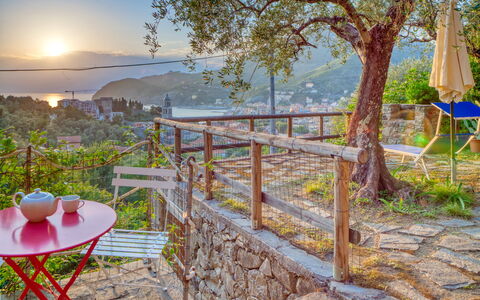 Il Frantoio Del Mesco - Levanto: Plante, Arbre, Paysage, Table, Mobilier De Jardin, Tableau De Plein Air, Soleil, Le Coucher Du Soleil, Lever Du Soleil