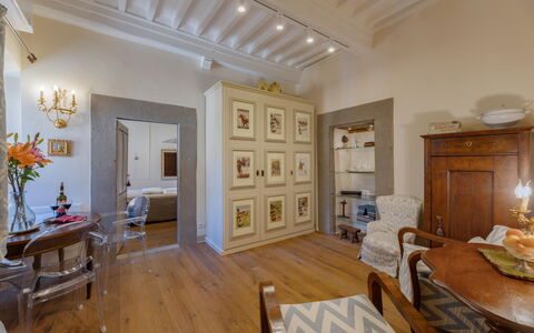 Casa Annateresa: Cadre, Table, Meubles, Chaise, Canapé, Bois, Salon, Plante D'Appartement, Design Intérieur, Plante