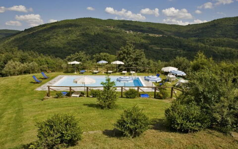 Villa Il Biancospino: Plante, Nuage, Ciel, Montagne, Communauté Des Plantes, Paysage Naturel, Ombre, Lot Terre, Montagnes, Arbre