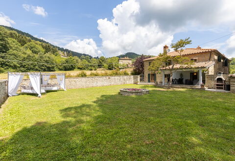 Villa Il Biancospino: Nuage, Ciel, Plante, Arbre, Lot Terre, Herbe, Paysage Naturel, Paysage, Prairie, Immobilier