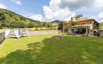 Villa Il Biancospino: Nuage, Ciel, Plante, Arbre, Lot Terre, Herbe, Paysage Naturel, Paysage, Prairie, Immobilier
