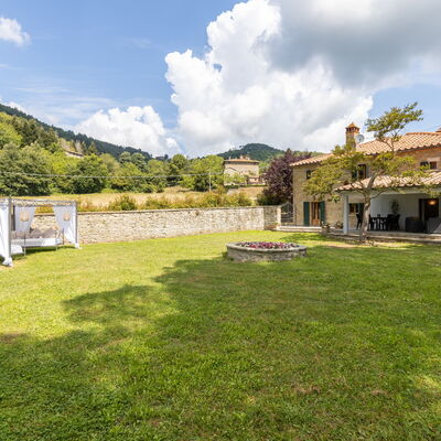 Villa Il Biancospino: Nuage, Ciel, Plante, Arbre, Lot Terre, Herbe, Paysage Naturel, Paysage, Prairie, Immobilier